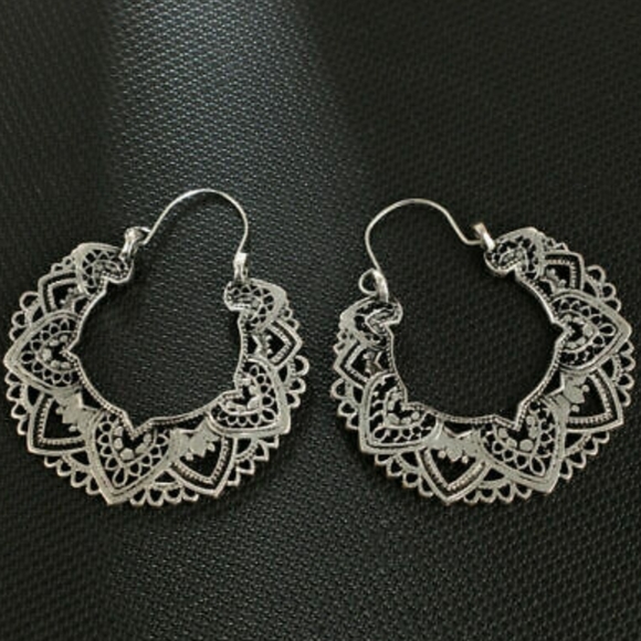Gorgeous Silver Delicate Boho Hoop Earrings - Picture 4 of 4